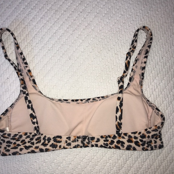 Target bathing suit top~ Size Small - Picture 4 of 6